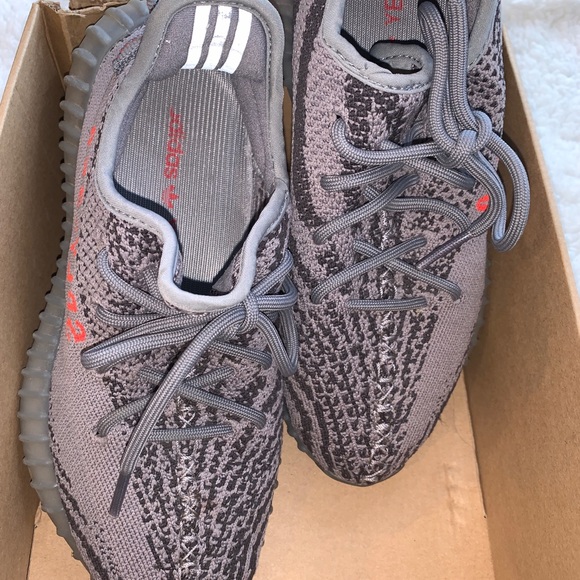 Yeezy Boost 350 V2 ‘Beluga’ 2.0 - Picture 3 of 5